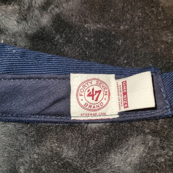 Adjustable Yankees Visor - Picture 4 of 5